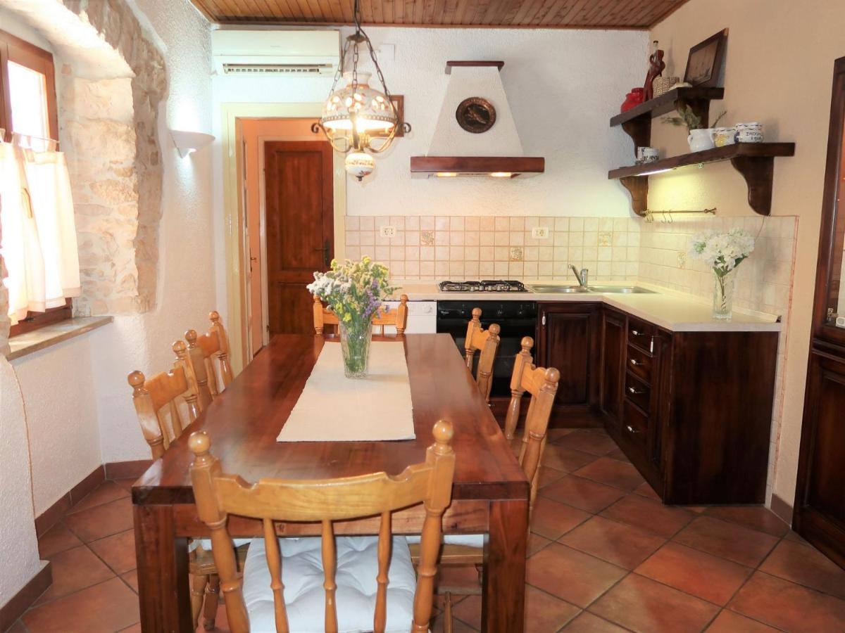Holiday Home Nino - LBN305 Kršan Esterno foto